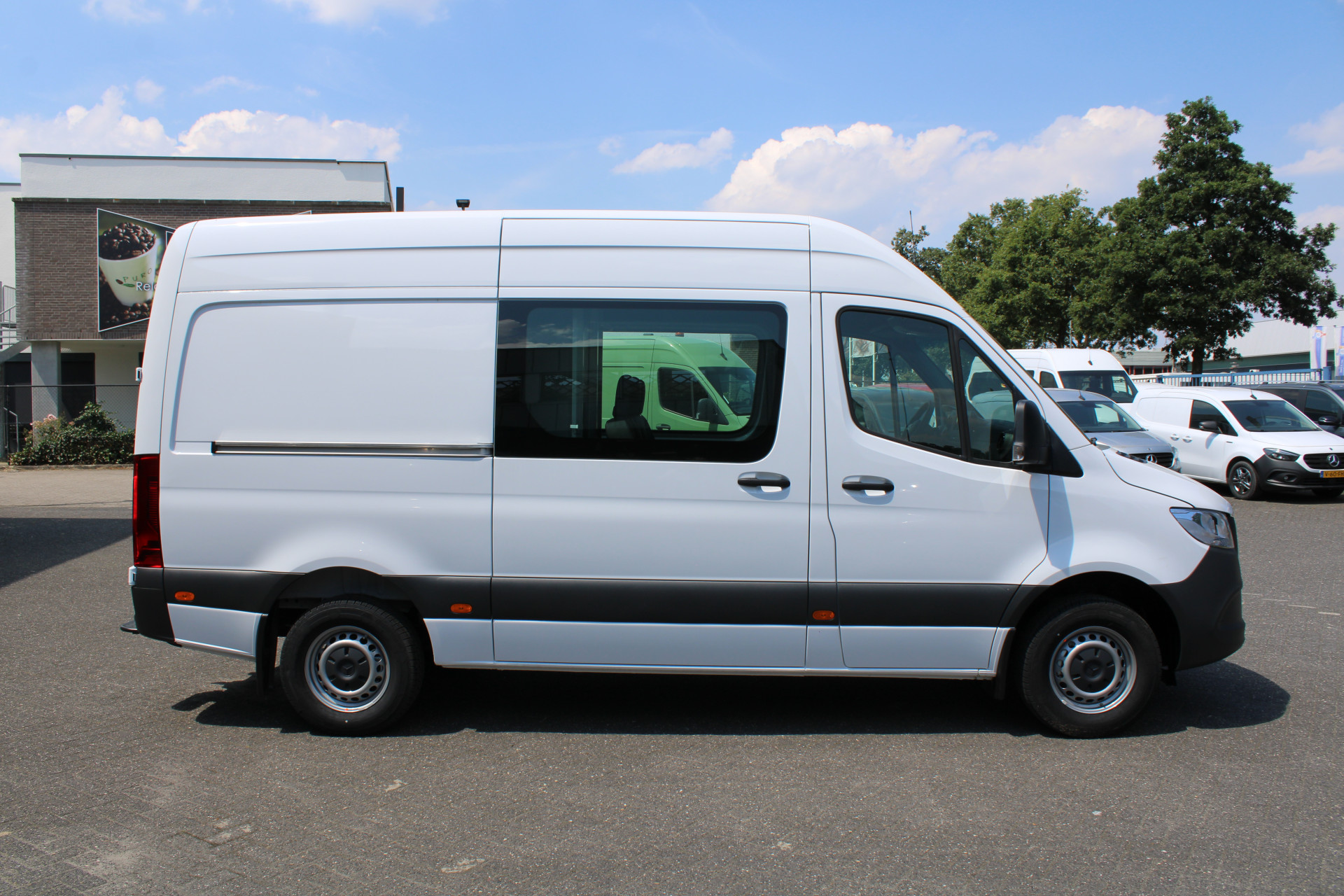 39256936-4.jpg