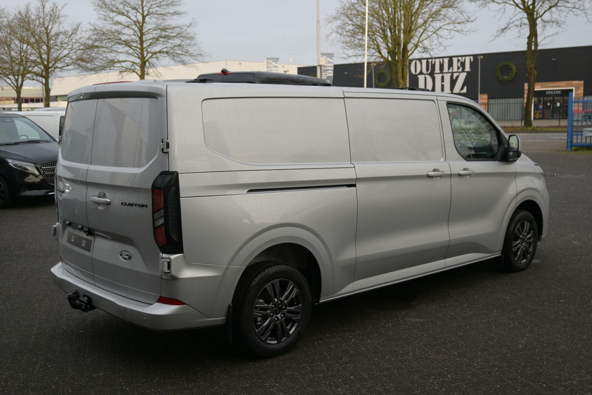 42504980-4.jpg