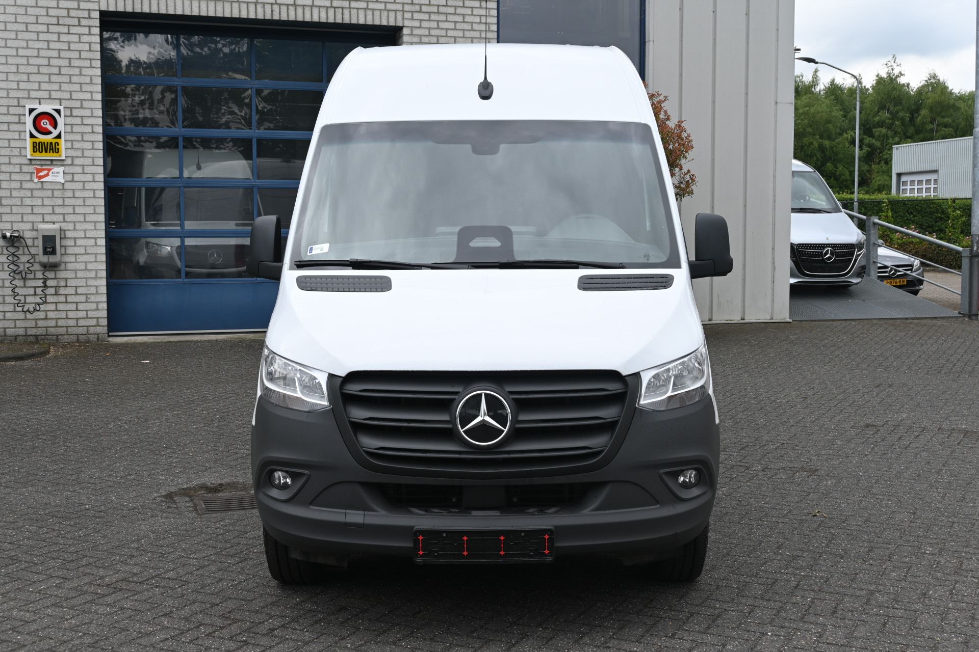 45304264-1.jpg