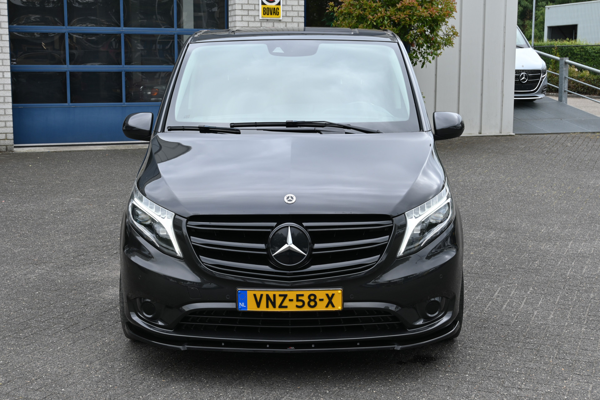 45940010-1.jpg