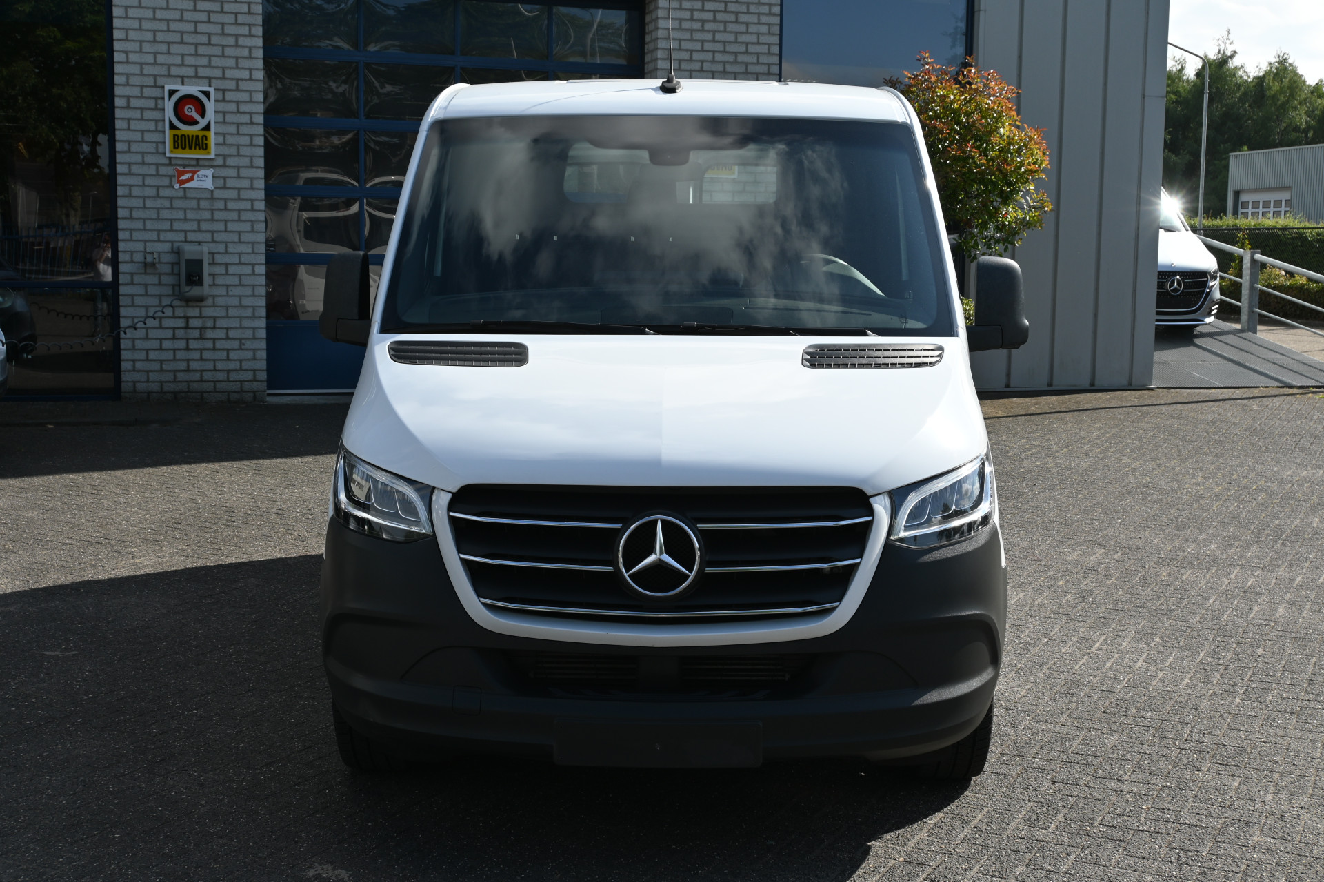 45940584-1.jpg