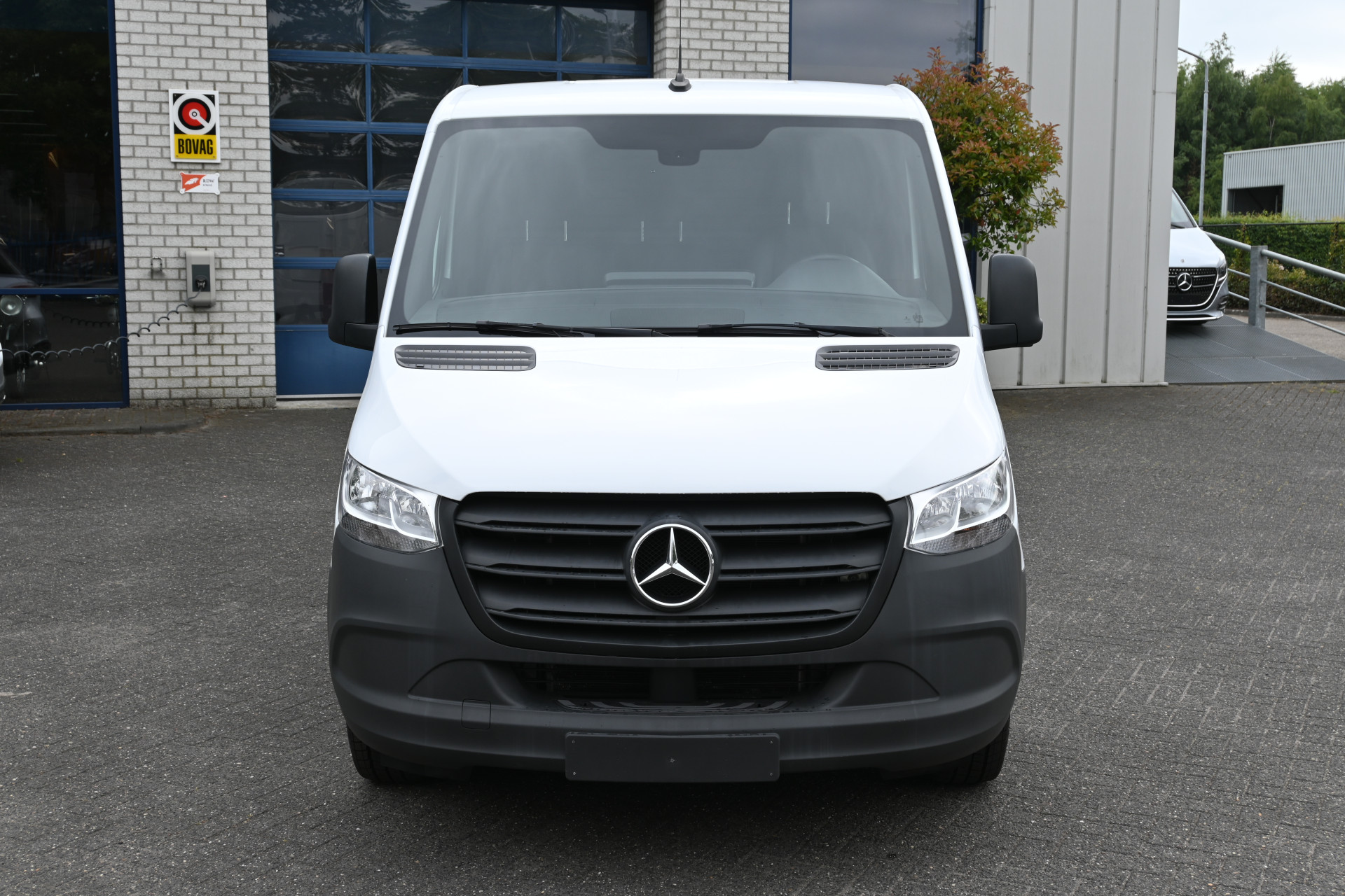 45941053-1.jpg
