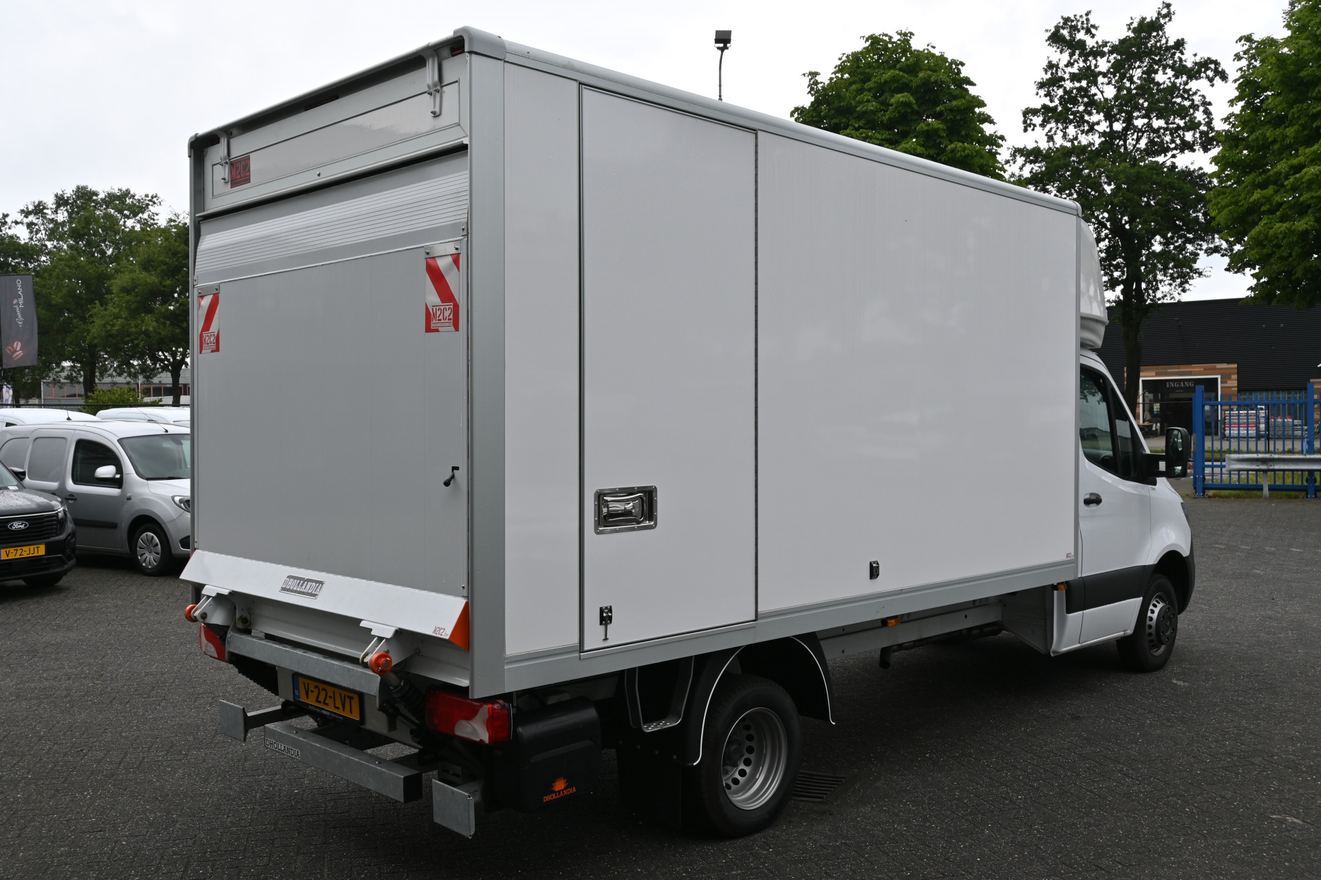 45968539-3.jpg