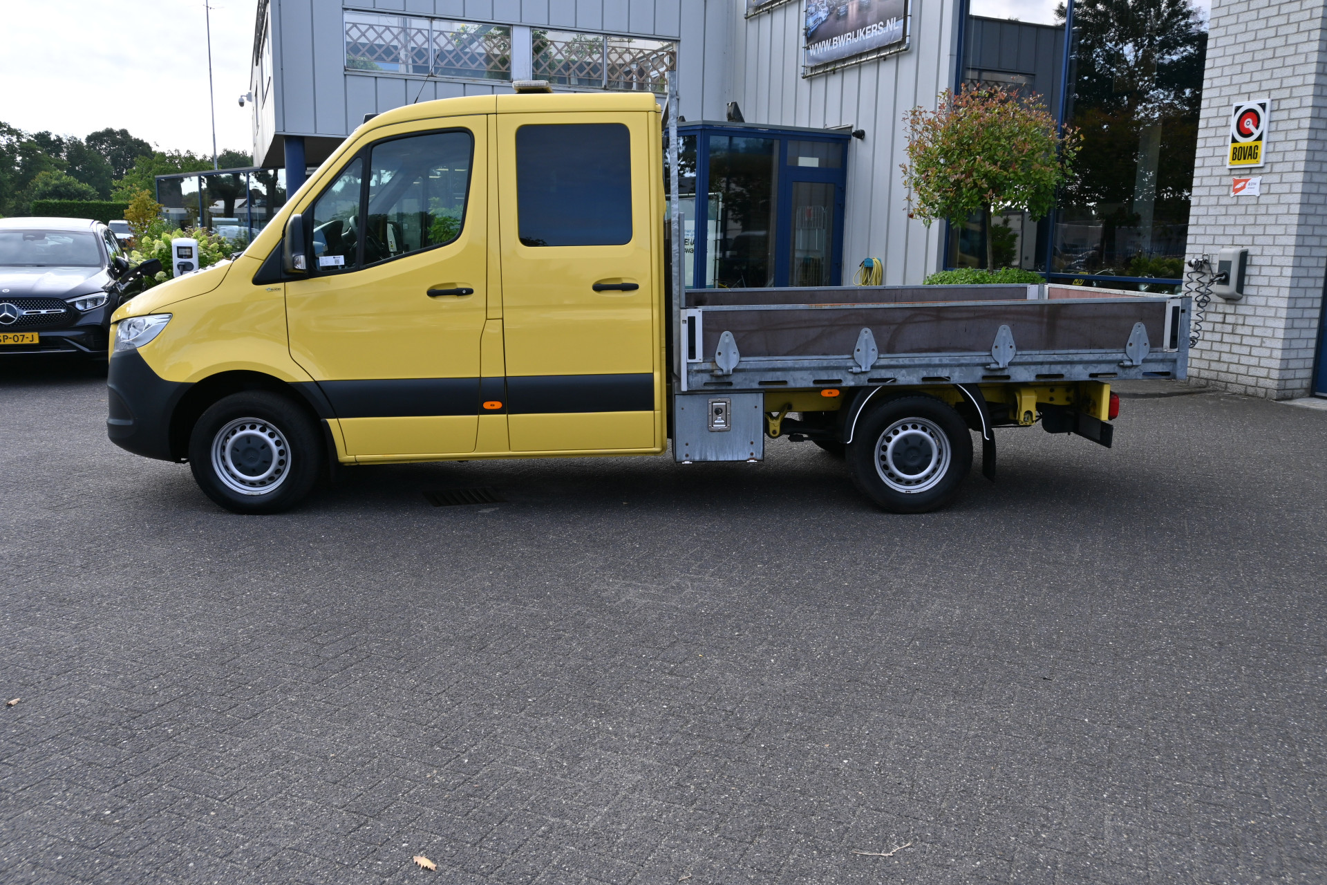 46426179-1.jpg