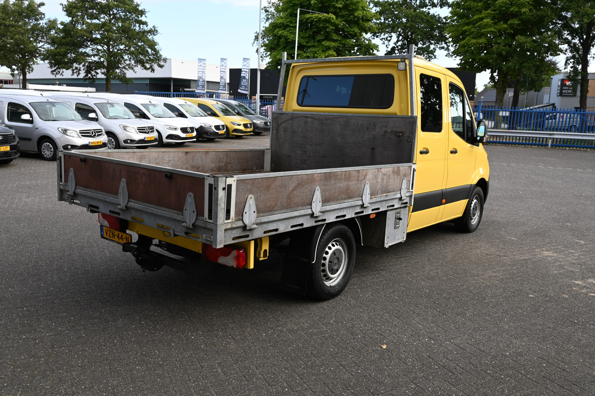 46426179-4.jpg