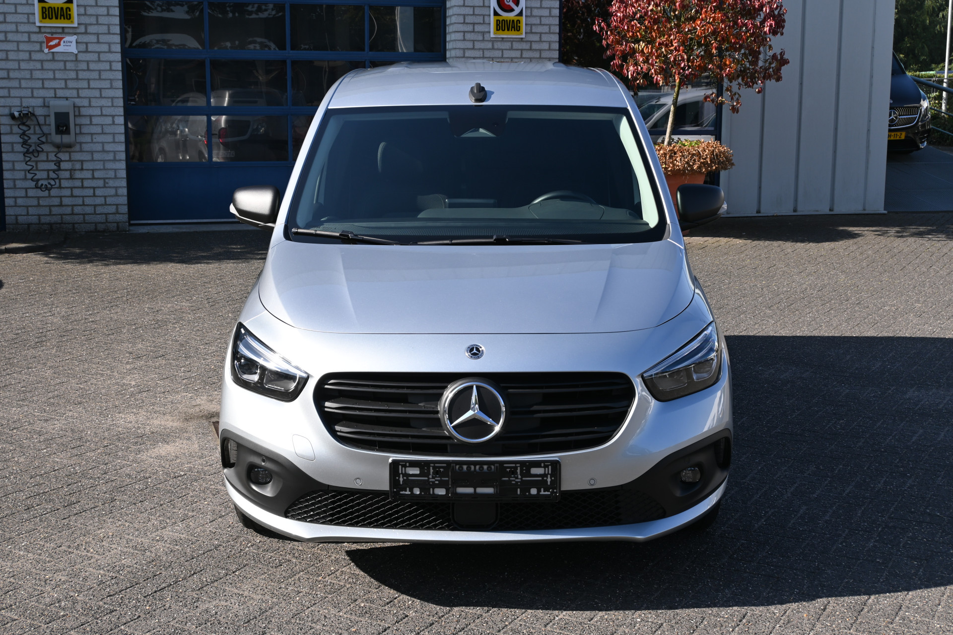 46929043-1.jpg